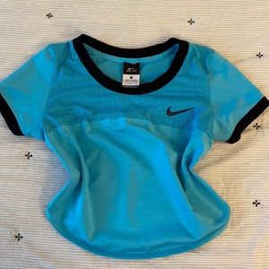 DRI-FIT NIKE CROP